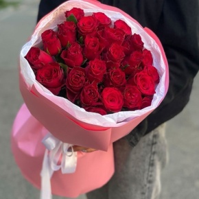 Букет "Эсса" 25 красных роз Кения (60 см) в Волоколамске