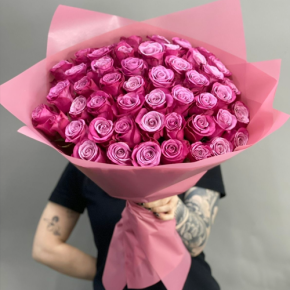 Букет из 51 розы Космик (60 см) в Волоколамске