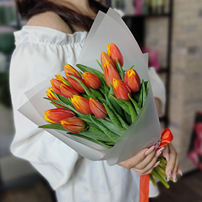 Букет из 15 огненных тюльпанов в Волоколамске