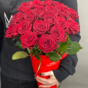 21 красная роза в конусе (50 см) в Волоколамске