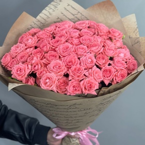 Букет из 15 кустовых коралловых роз (60 см) в Волоколамске