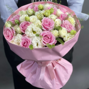 Букет "Нежное признание" из роз и эустом в Волоколамске