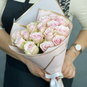Букет из 15 пудровых роз Кения (40 см) в Волоколамске