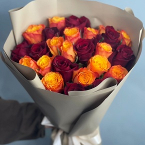 Букет из 25 Кенийских роз микс (40 см) в Волоколамске