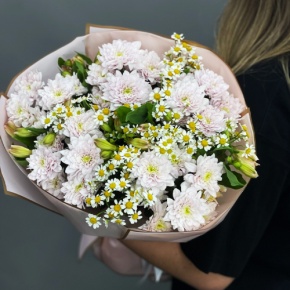 Букет "Сиэтл" из хризантем, альстромерий и ромашек в Волоколамске
