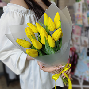 Букет из 15 жёлтых тюльпанов в Волоколамске