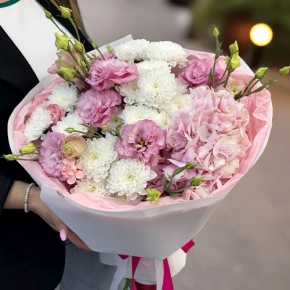 Букет "Табу" из хризантемы, Голландской гортензии и эустомы в Волоколамске