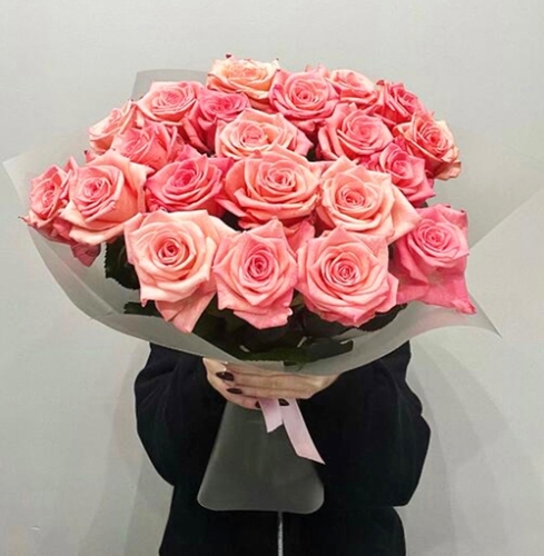 Букет из 21 розовой розы (50 см) в Волоколамске